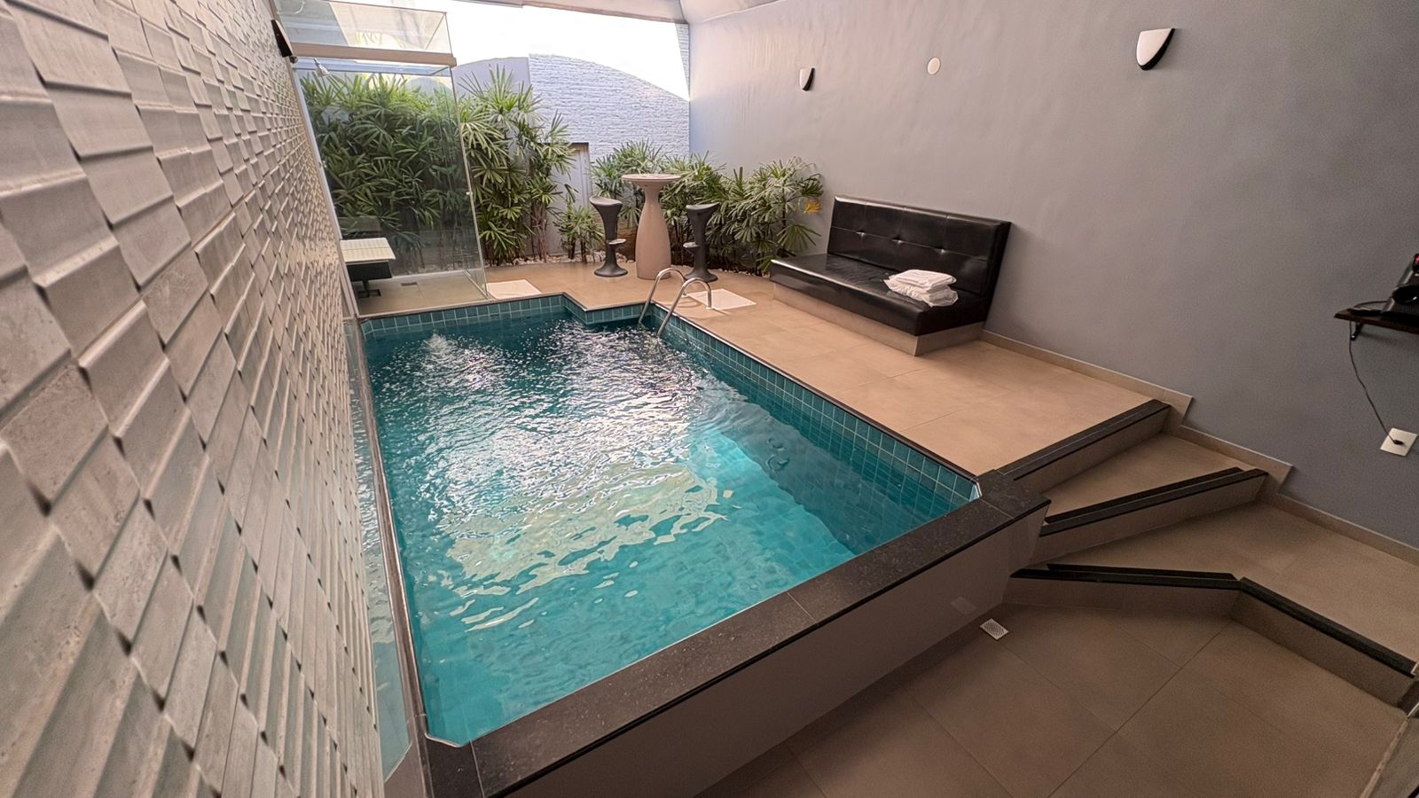 Piscina privativa da Suíte Piscina e Sauna